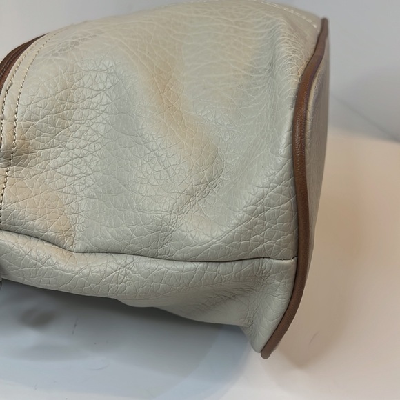 CL BEIGE AND BROWN LEATHER HAND BAG - Picture 9 of 16